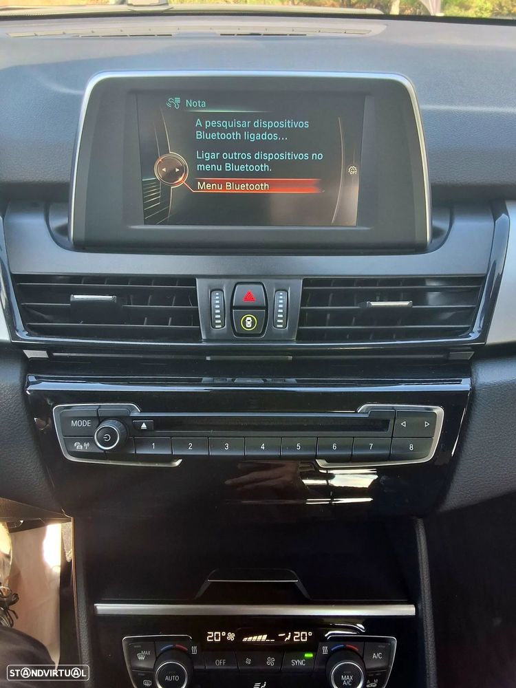 BMW 218 Active Tourer - 12