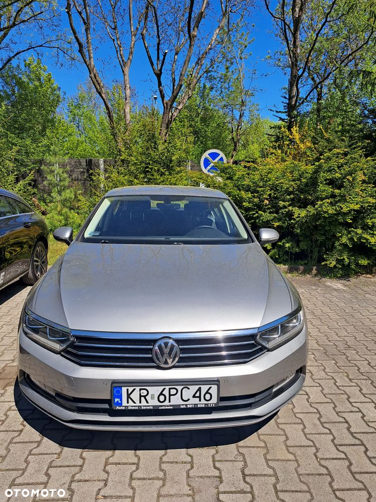 Volkswagen Passat - 12