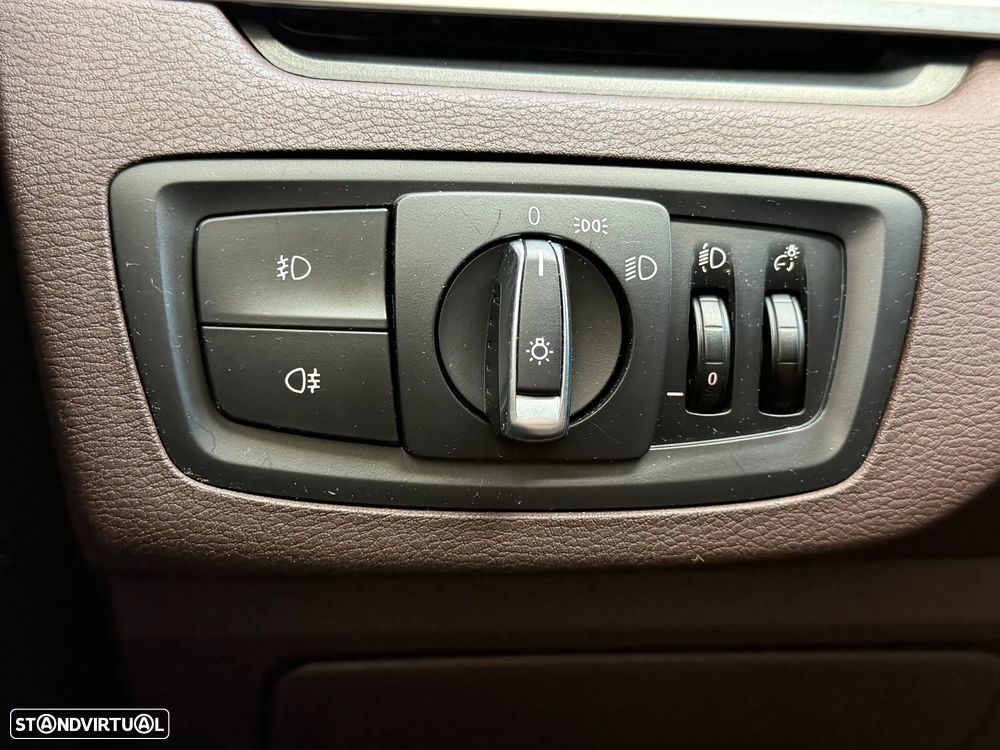 BMW X1 18 d sDrive xLine - 19