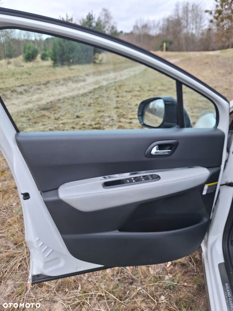 Peugeot 3008 HDi FAP 150 Roland Garros - 9