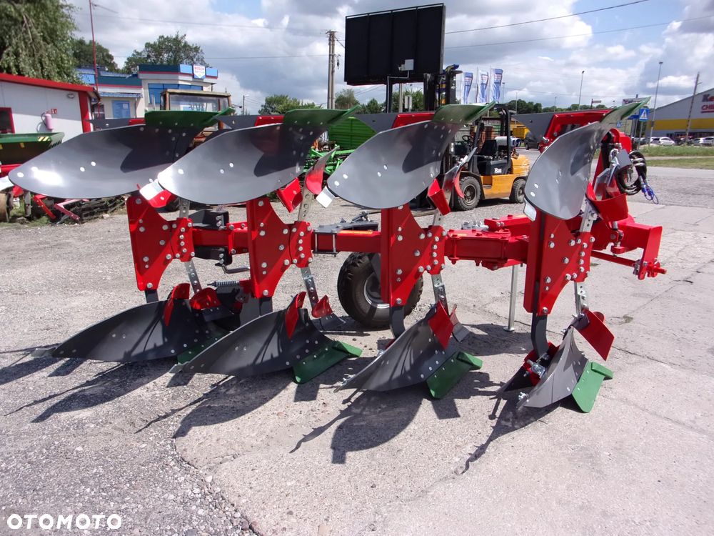 Akpil Pług obrotowy KM-180HP, KM-80R, Mix-Due, KM-80, Euro-Masz PO-4, POM4,  Bomet U-064/1, Pług jednobelkowy Akpil Mix-40, Wirax U018, Euro-Masz PJ4, PJR-4, PJM-4, Pług zagonowy - ramowy Akpil CZH350, CZH400, Euro-Masz Atlas PZ-3, PZ4 - 22