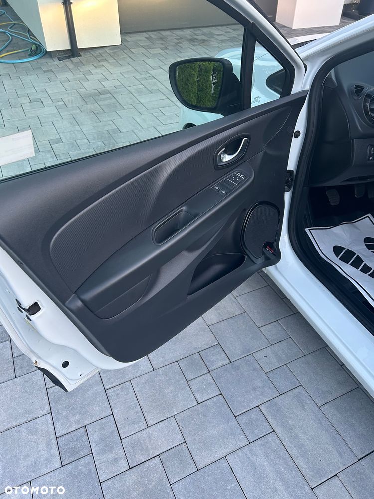 Renault Clio - 9
