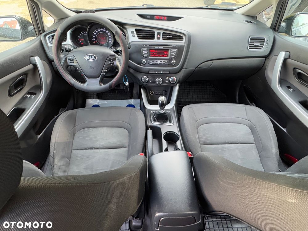 Kia Ceed - 21