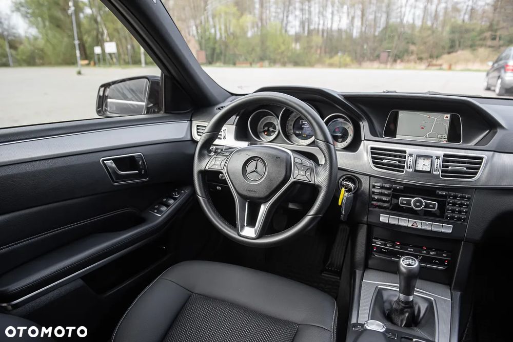 Mercedes-Benz Klasa E 200 CDI Avantgarde - 26