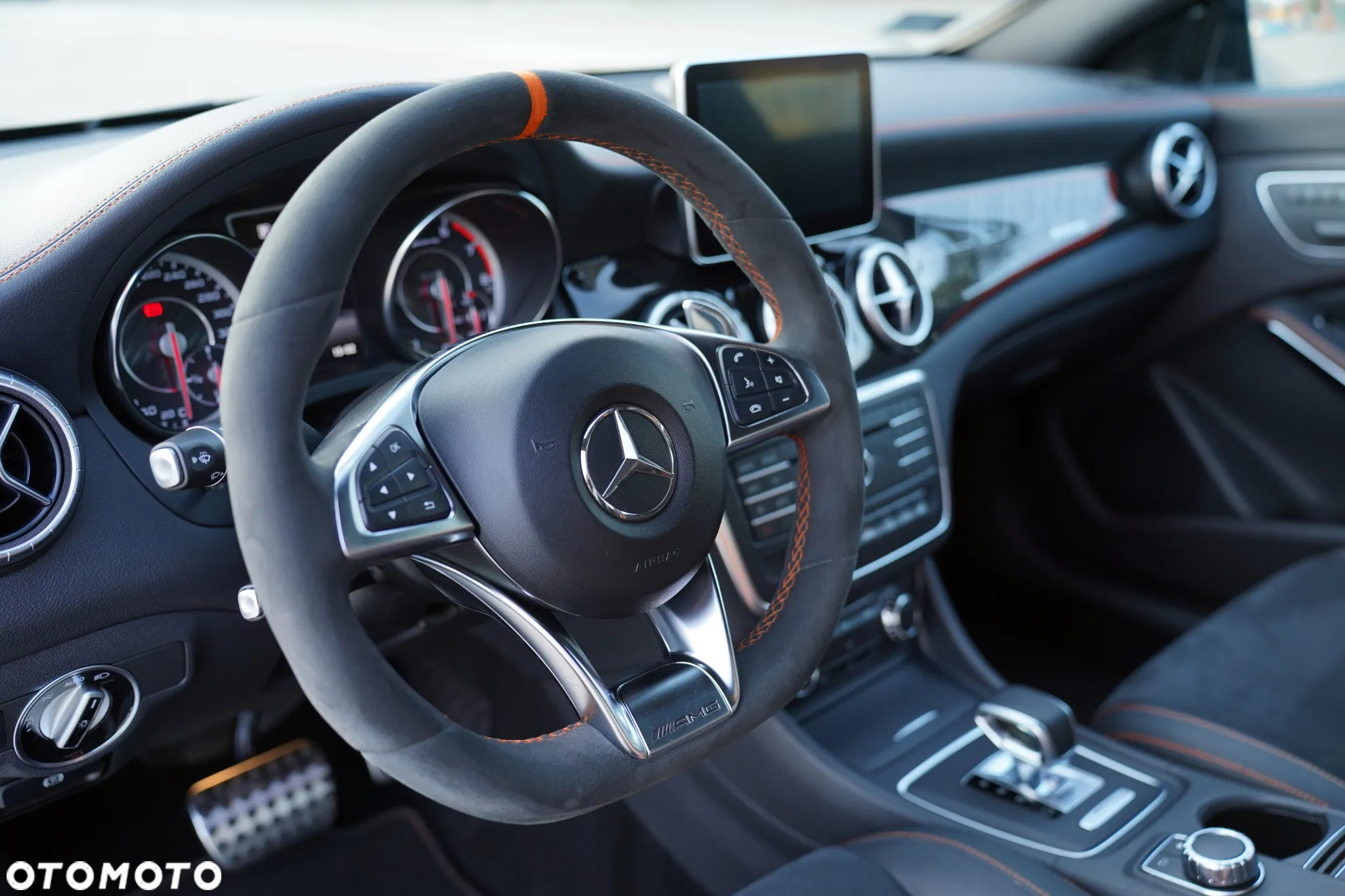 Mercedes-Benz CLA 45 AMG 4-Matic - 21