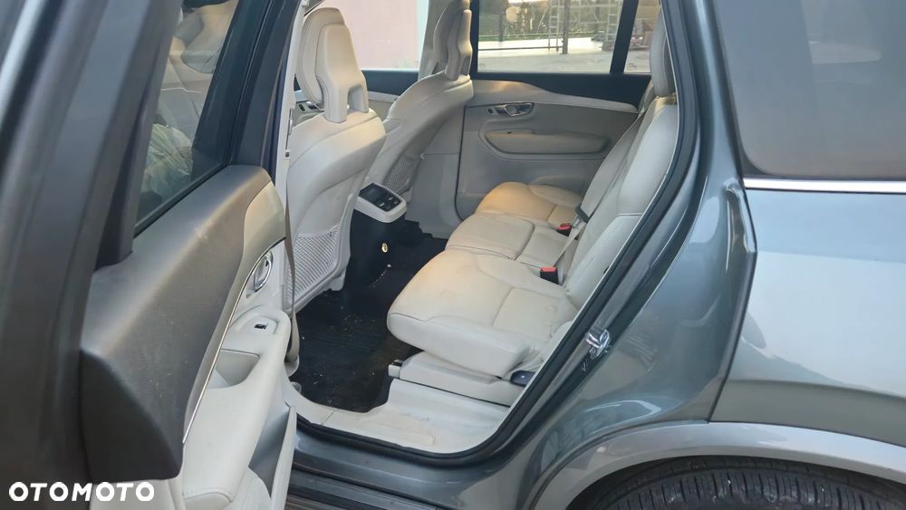 Volvo XC 90 T6 GPF AWD Momentum 7os - 13