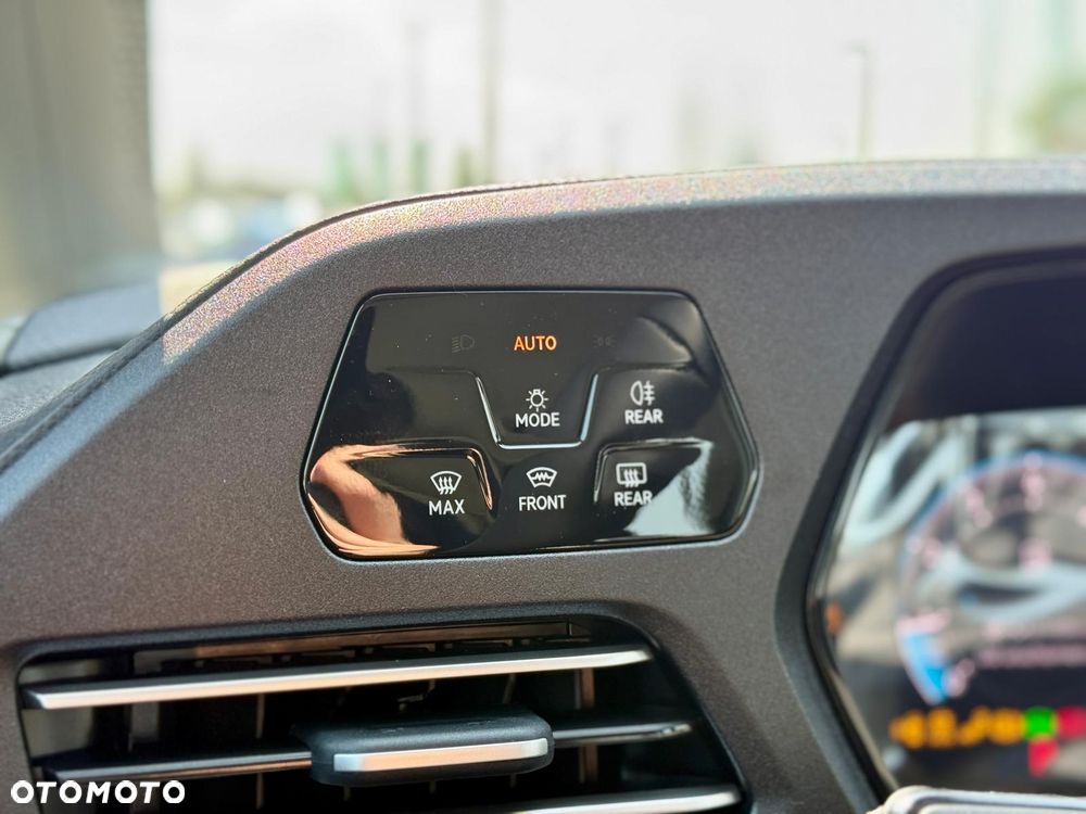 Volkswagen Caddy 1.5 TSI PanAmericana DSG - 23