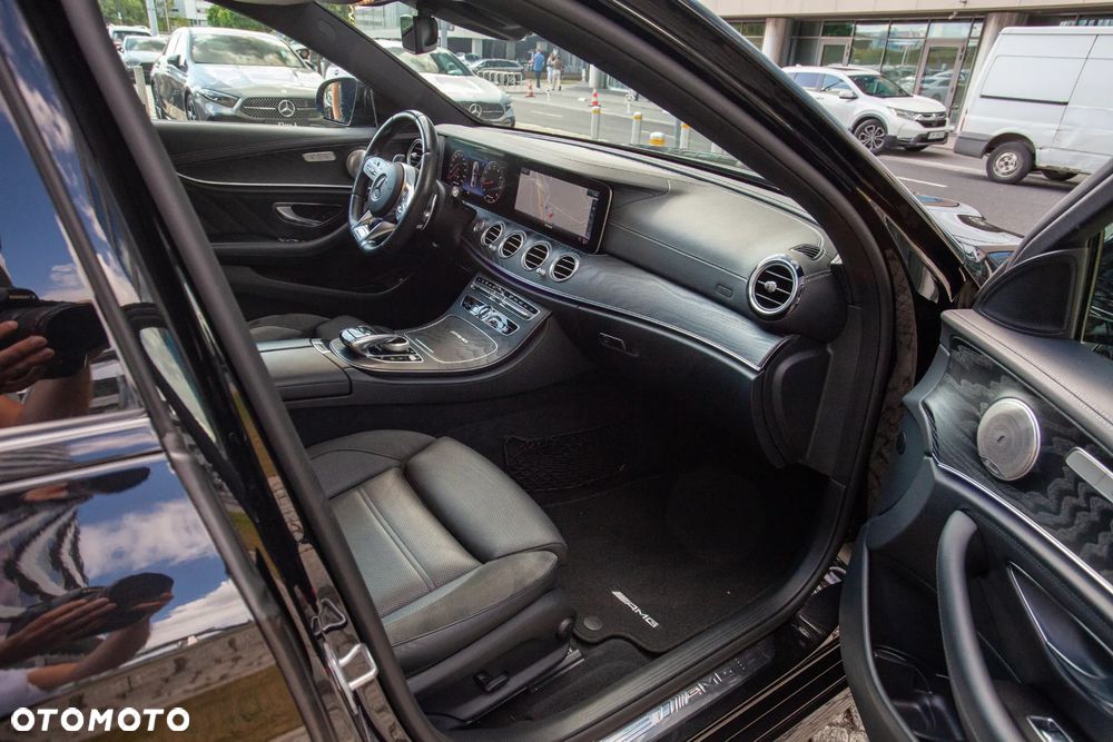 Mercedes-Benz Klasa E AMG 63 4-Matic+ - 10