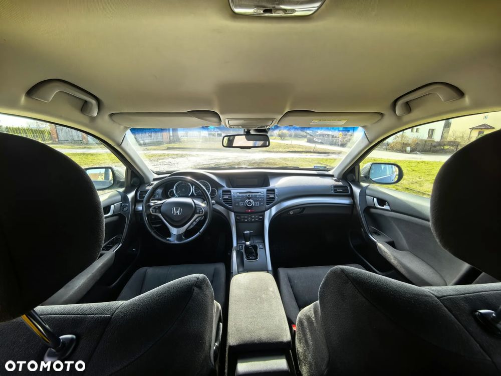 Honda Accord 2.2d Elegance - 11