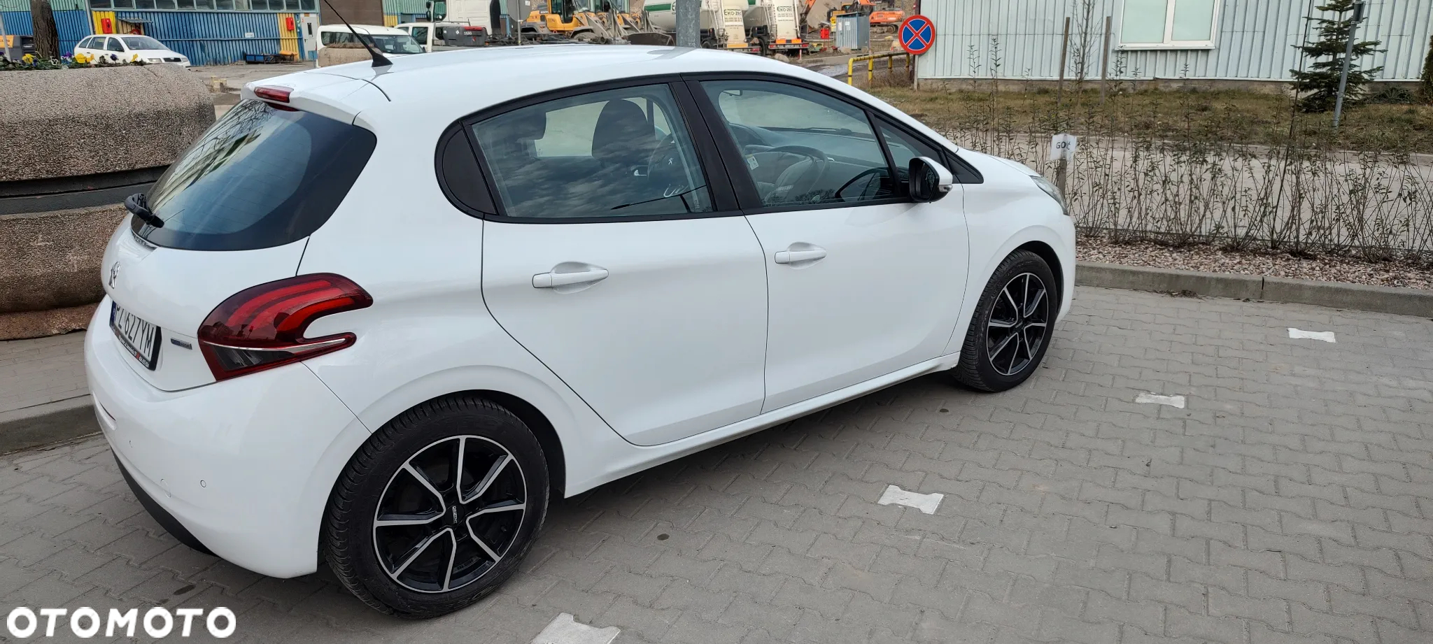 Peugeot 208 1.2 PureTech Allure - 7