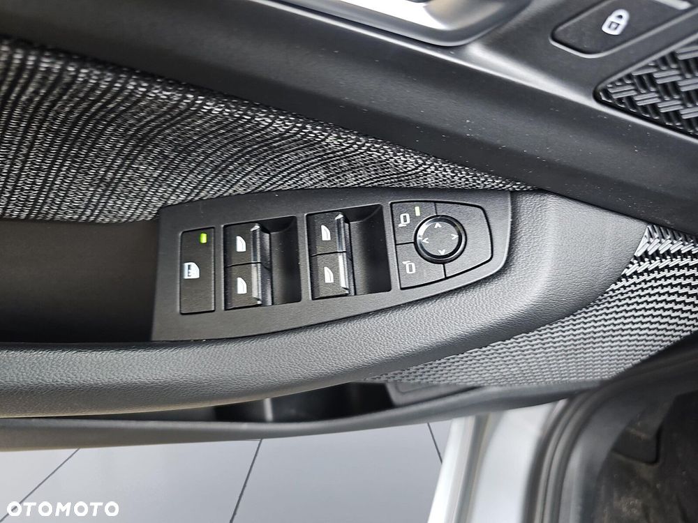 BMW Seria 2 218i - 19