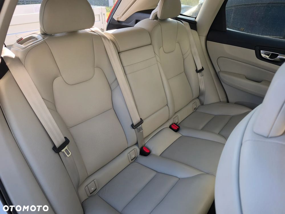 Volvo XC 60 T5 AWD Inscription - 21
