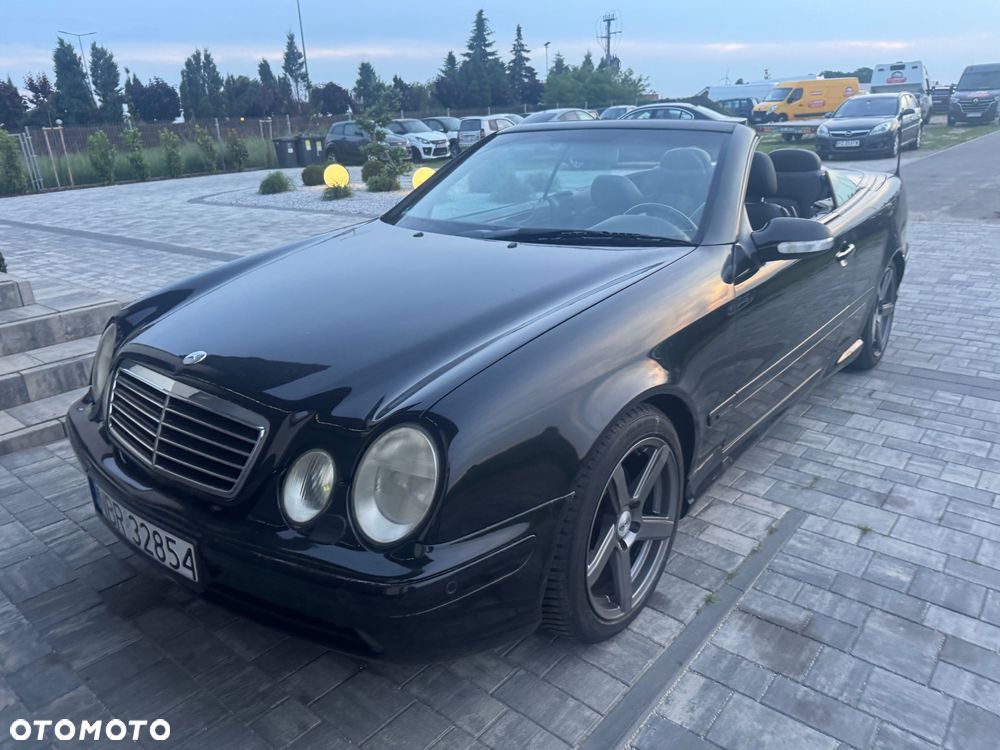 Mercedes-Benz CLK - 16