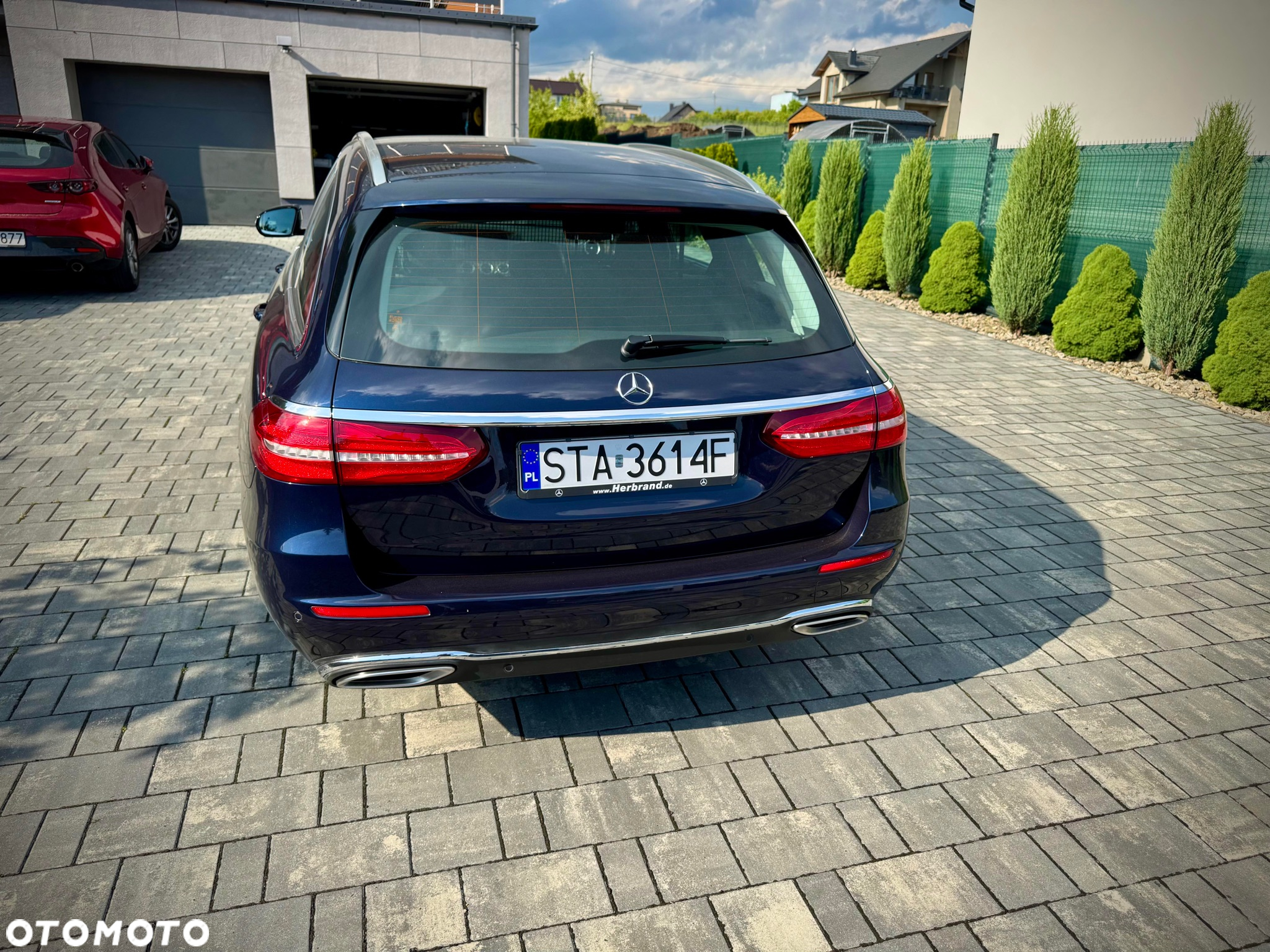 Mercedes-Benz Klasa E 400 4Matic T 9G-TRONIC Exclusive - 7