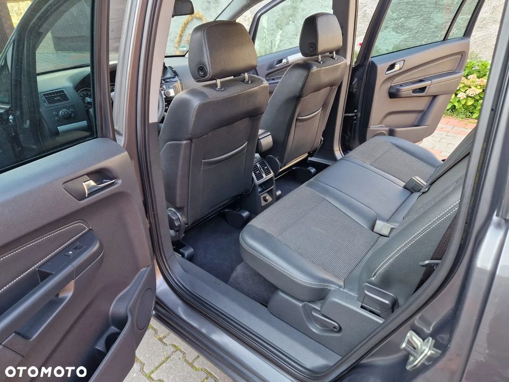 Opel Zafira 1.8 Cosmo Easytronic - 17