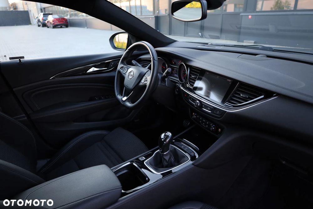 Opel Insignia 2.0 CDTI 4x4 Innovation S&S - 18