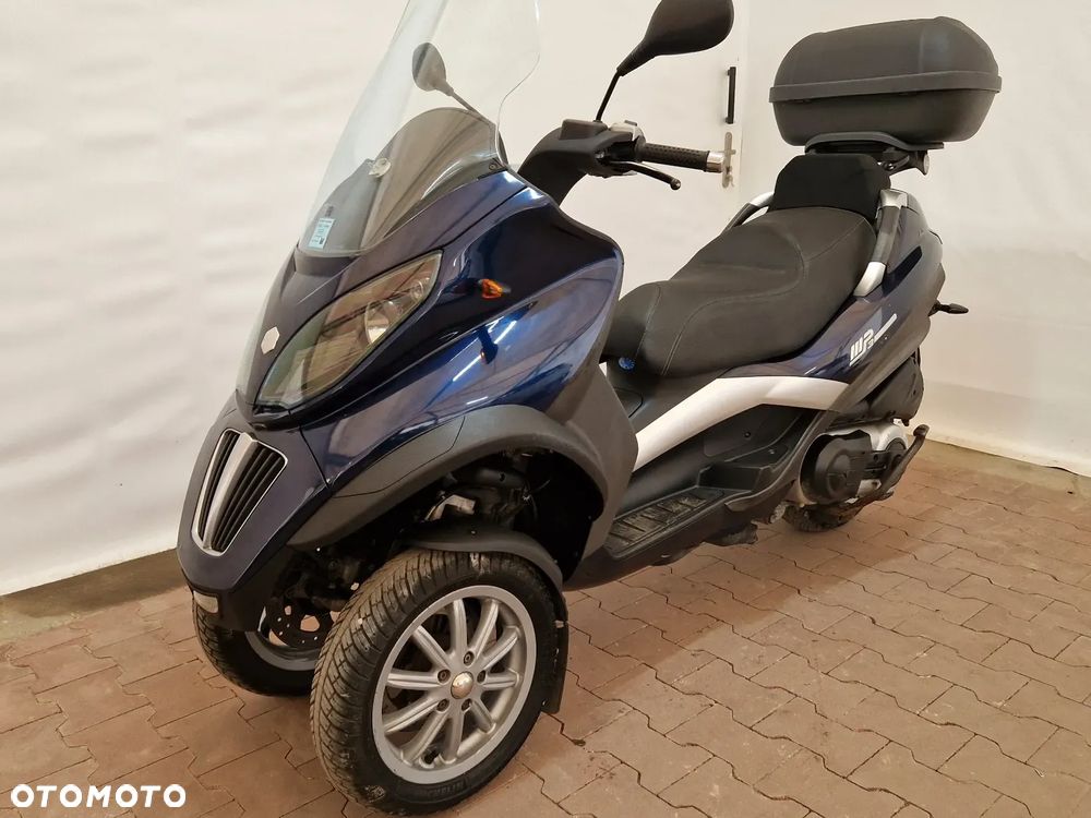 Piaggio MP-3 - 1