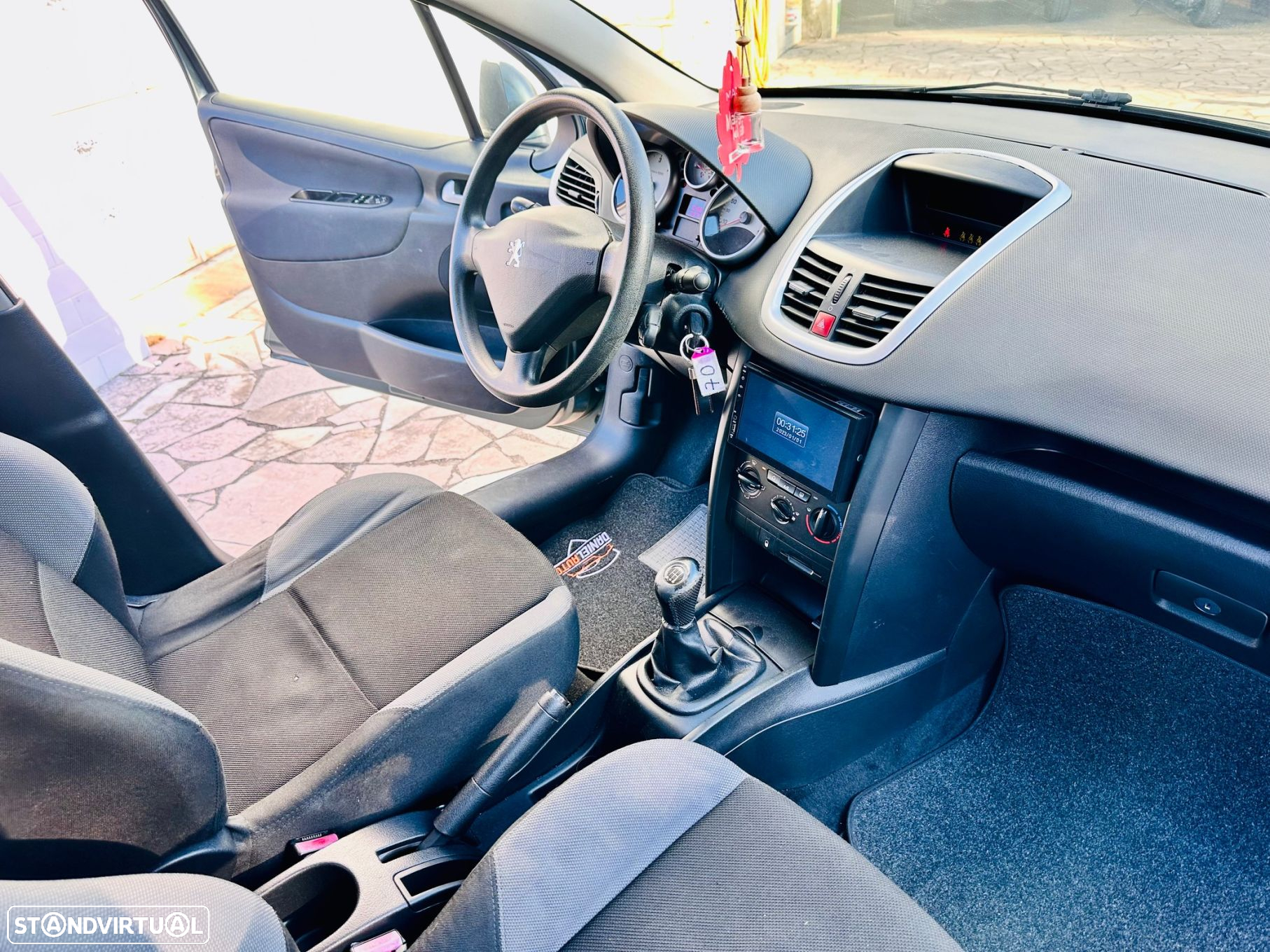 Peugeot 207 1.4 HDi SE Sportium - 17