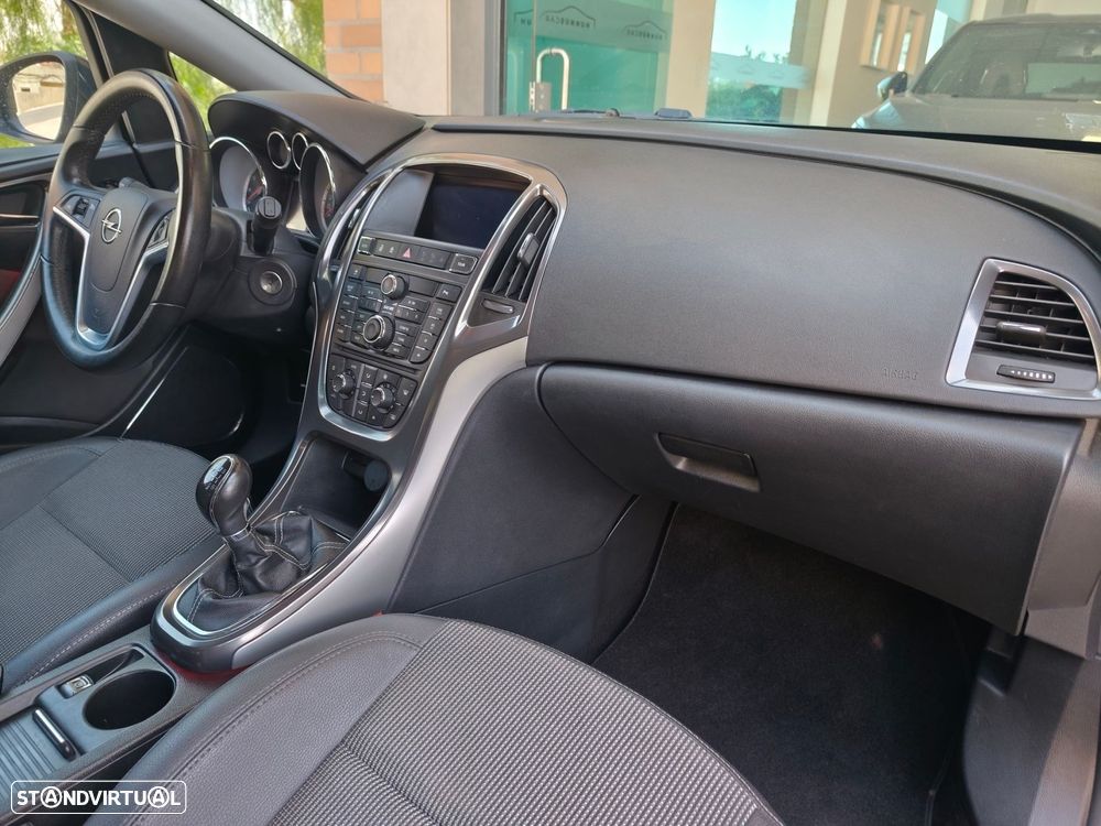 Opel Astra Sports Tourer 1.6 T Cosmo - 20