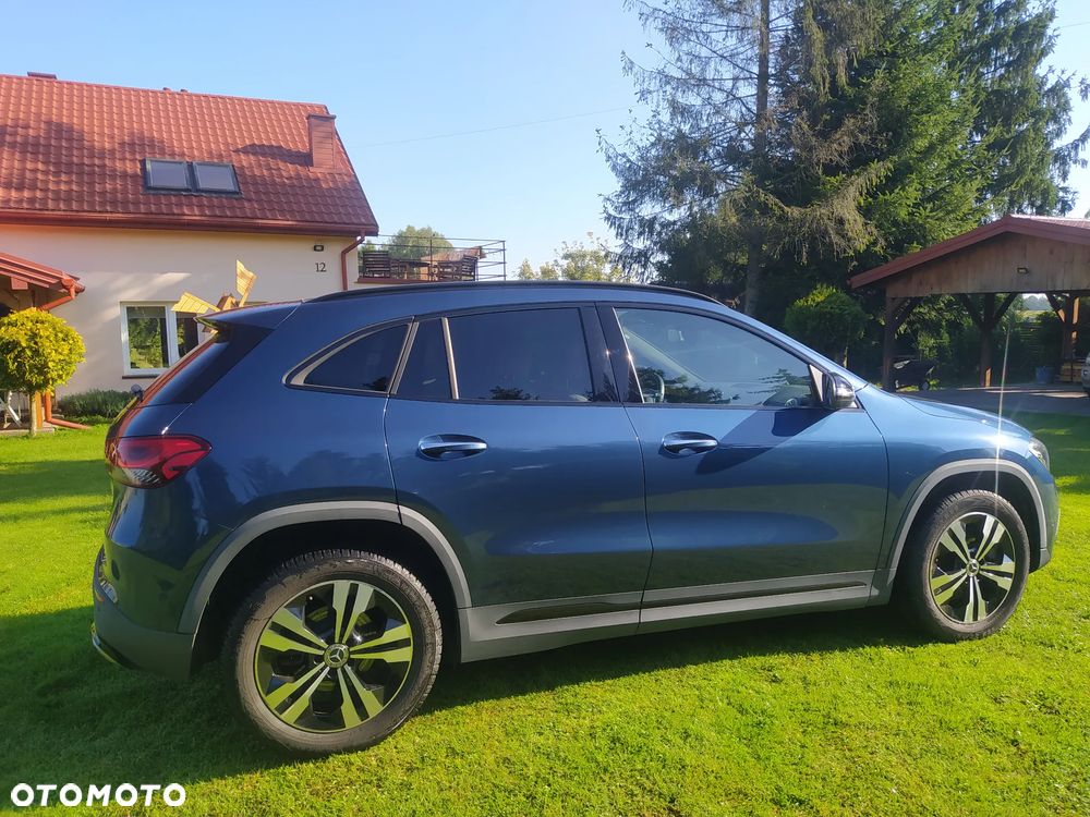 Mercedes-Benz GLA 200 - 18
