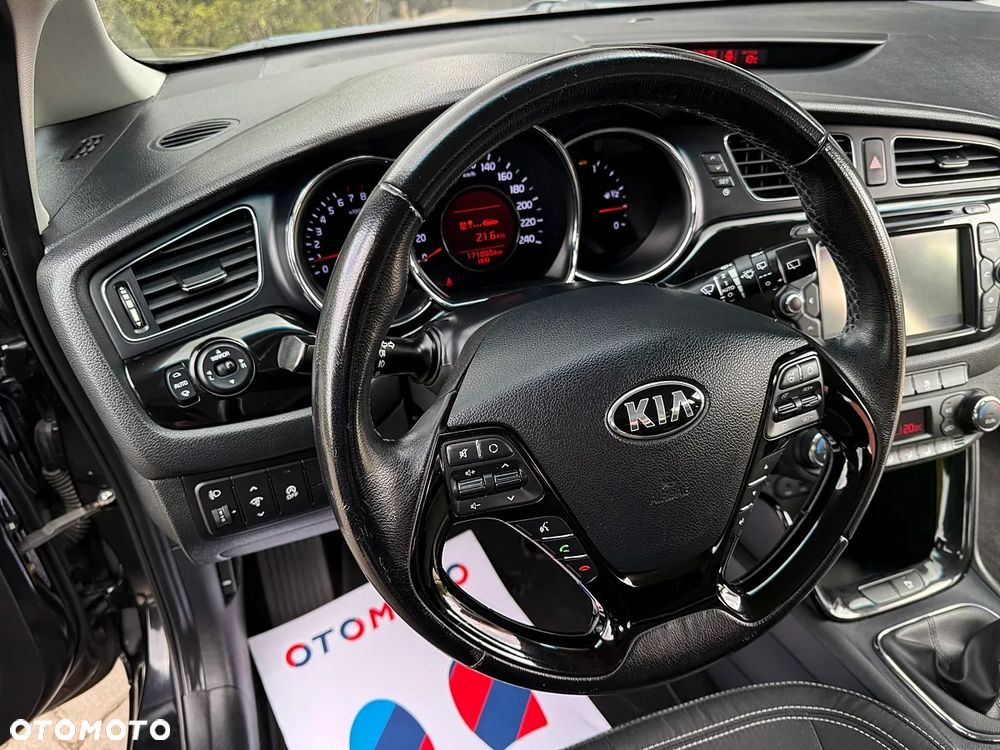 Kia Ceed 1.6 GDI Platinum Edition - 21