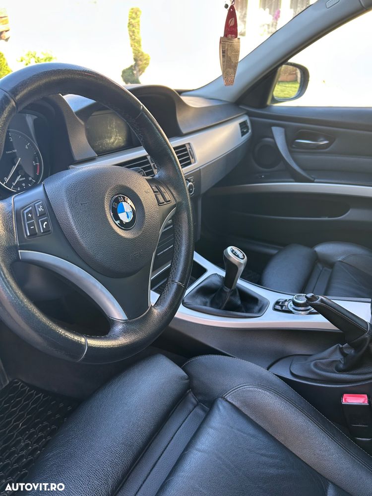 BMW Seria 3 320d DPF - 12