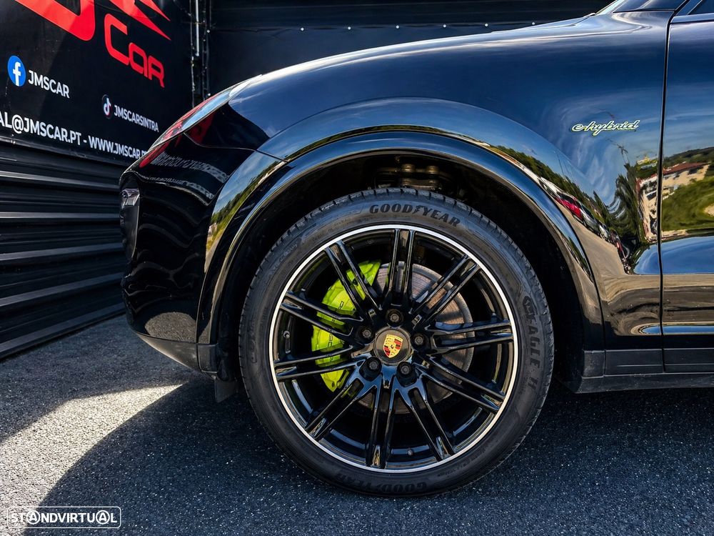 Porsche Cayenne S E-Hybrid Platinum Edition - 3