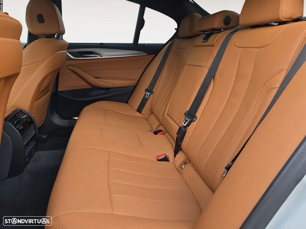 BMW 530 e Pack M - 15