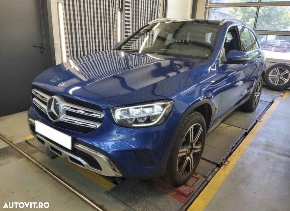 MERCEDES-BENZ GLC 2021
