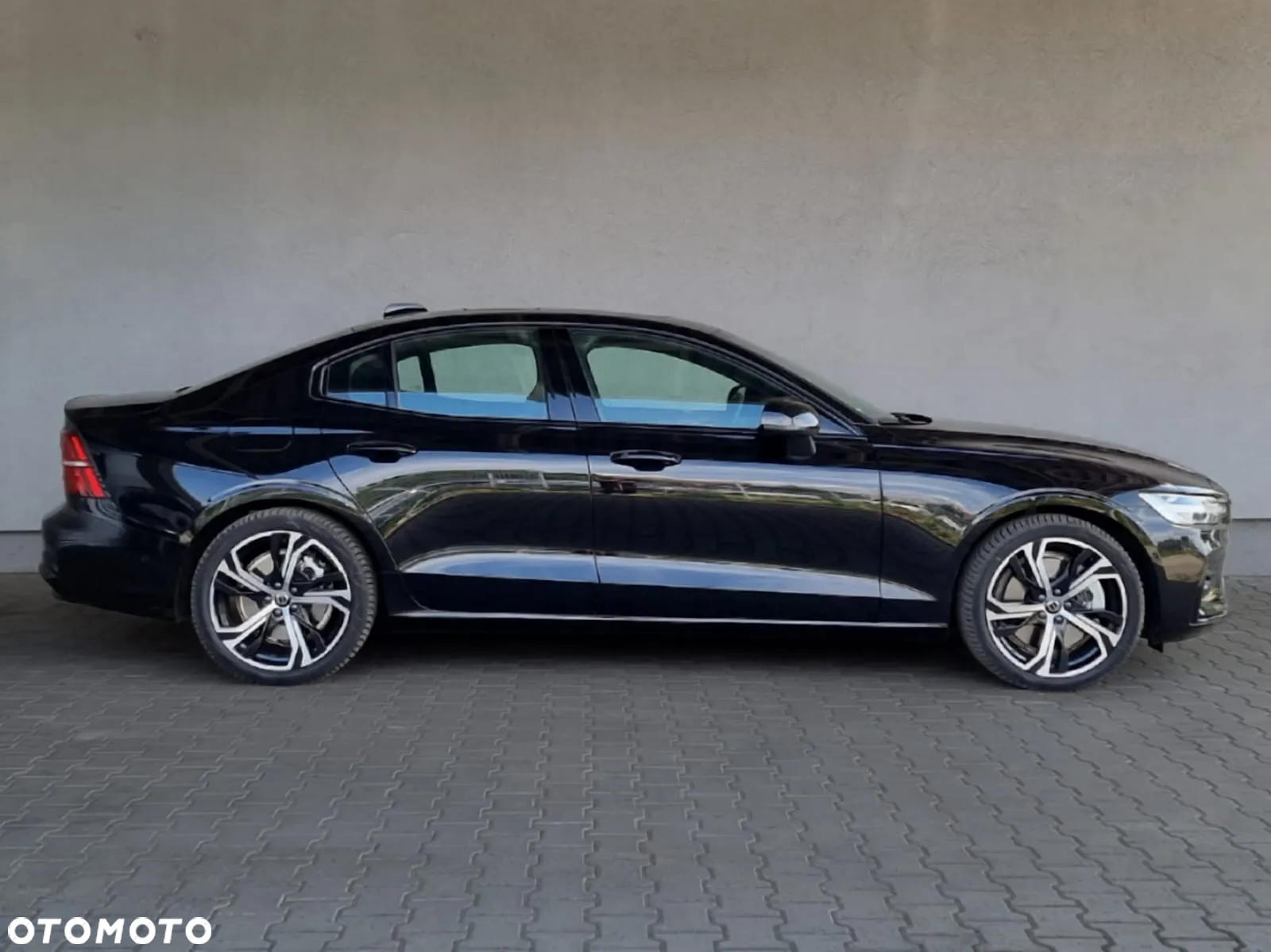 Volvo S60 B5 B AWD Ultimate Dark - 4