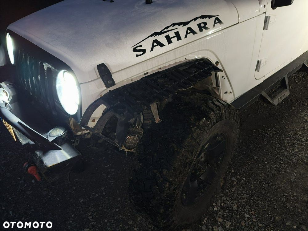Jeep Wrangler - 15