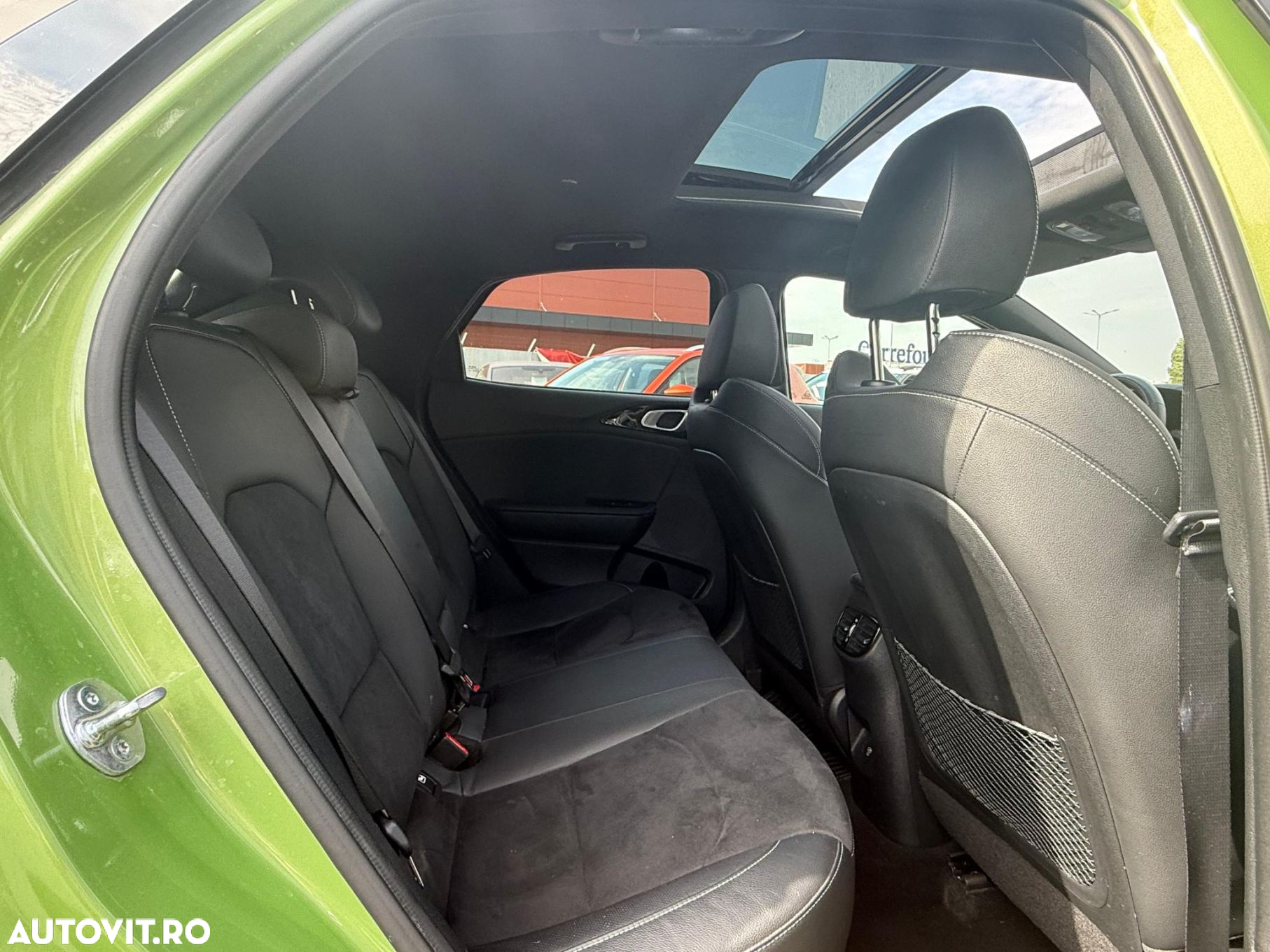 Kia XCeed - 32
