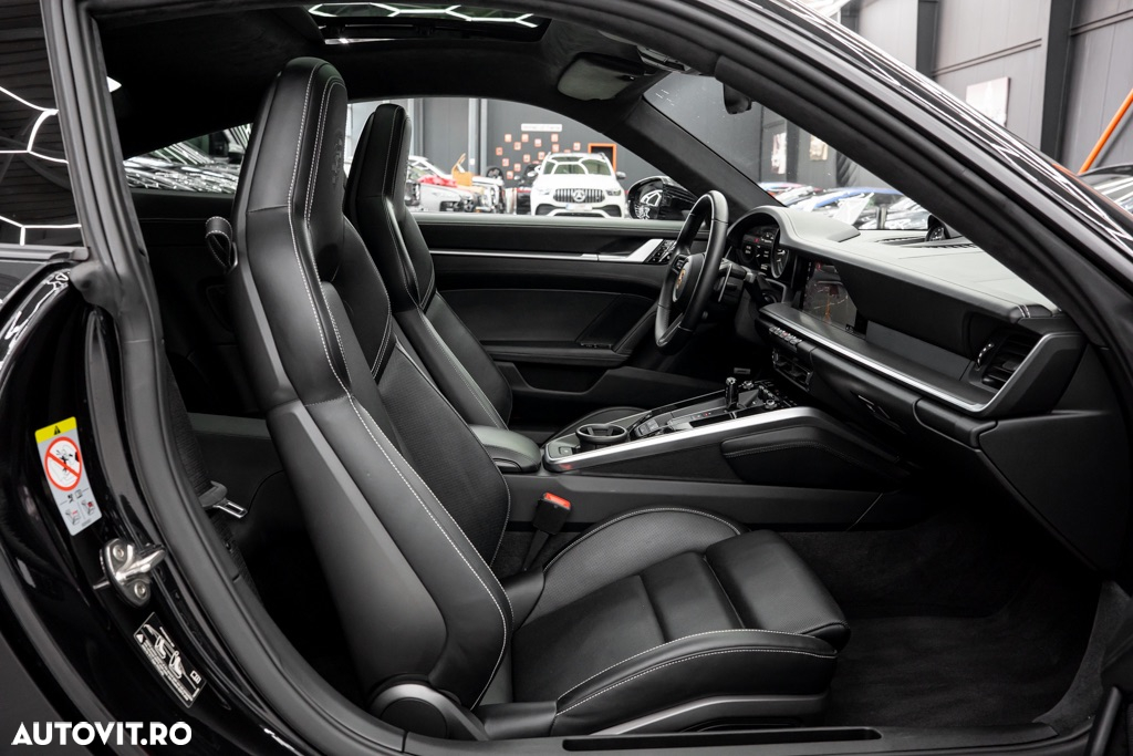 Porsche 911 Carrera 4S PDK - 11
