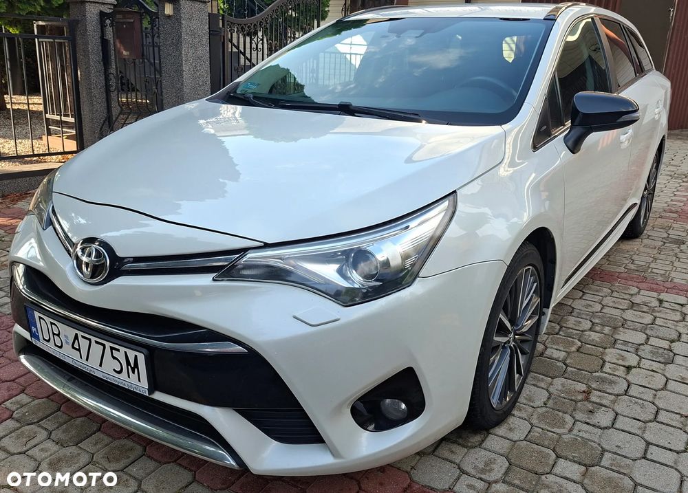 Toyota Avensis 1.8 Selection MS - 1