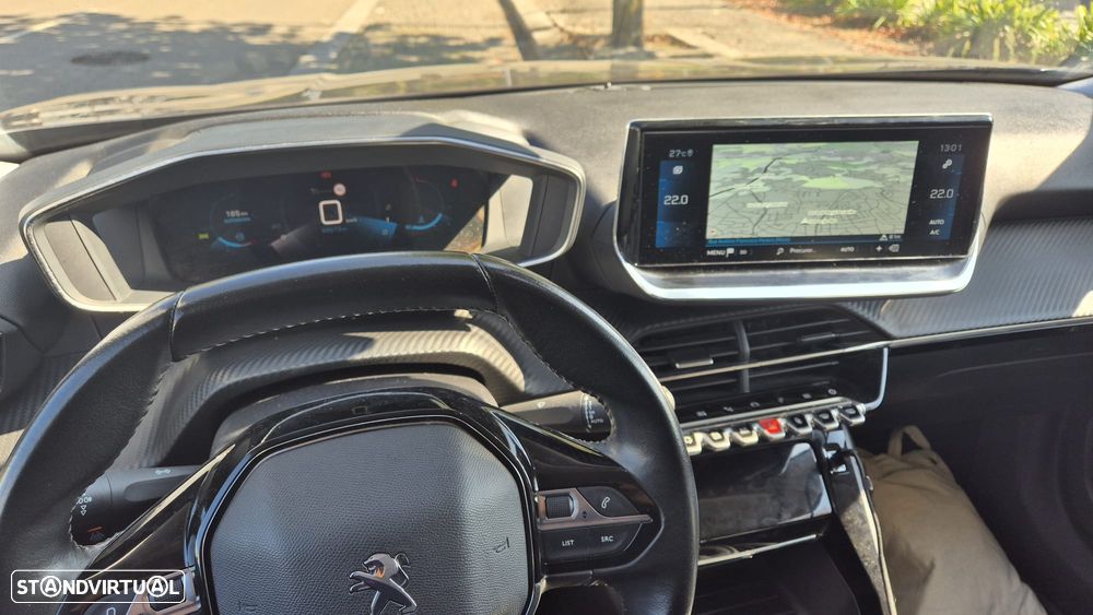 Peugeot 2008 1.2 PureTech Allure - 7