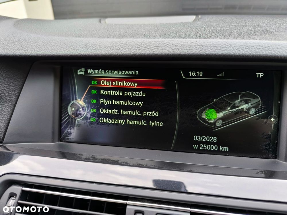 BMW Seria 5 520d xDrive - 36