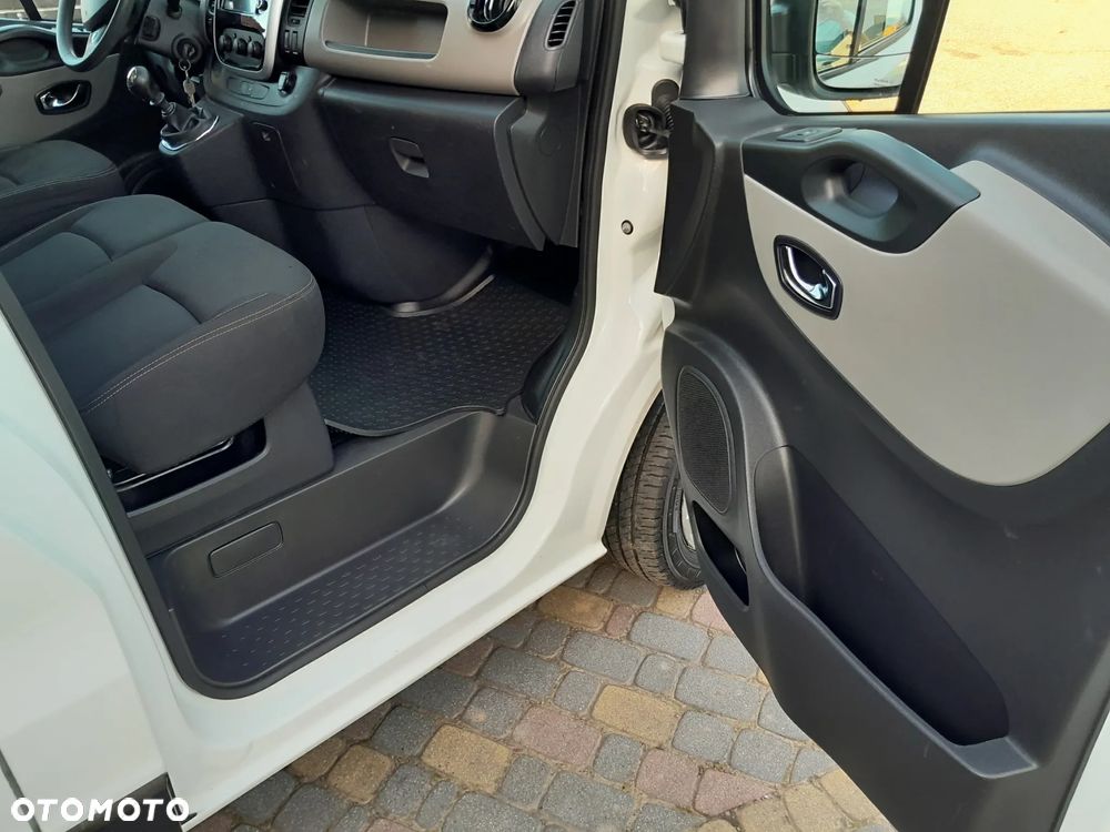 Renault TRAFIC - 11
