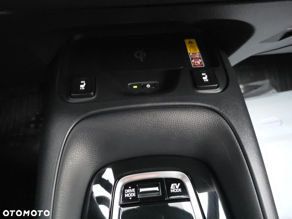 Toyota Corolla 1.8 Hybrid Comfort - 23
