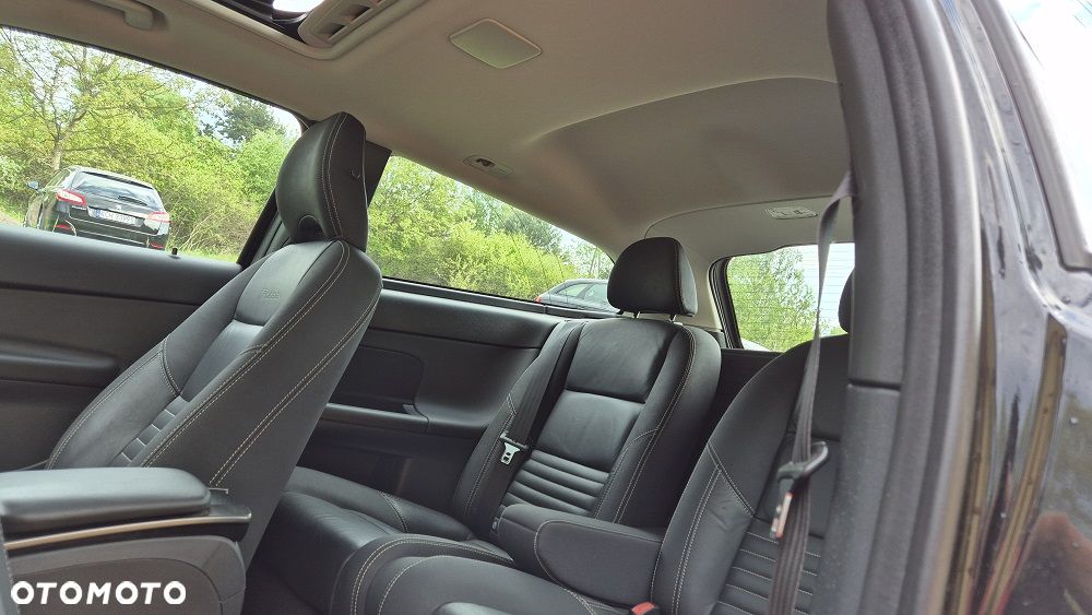 Volvo C30 D4 R-Design - 9