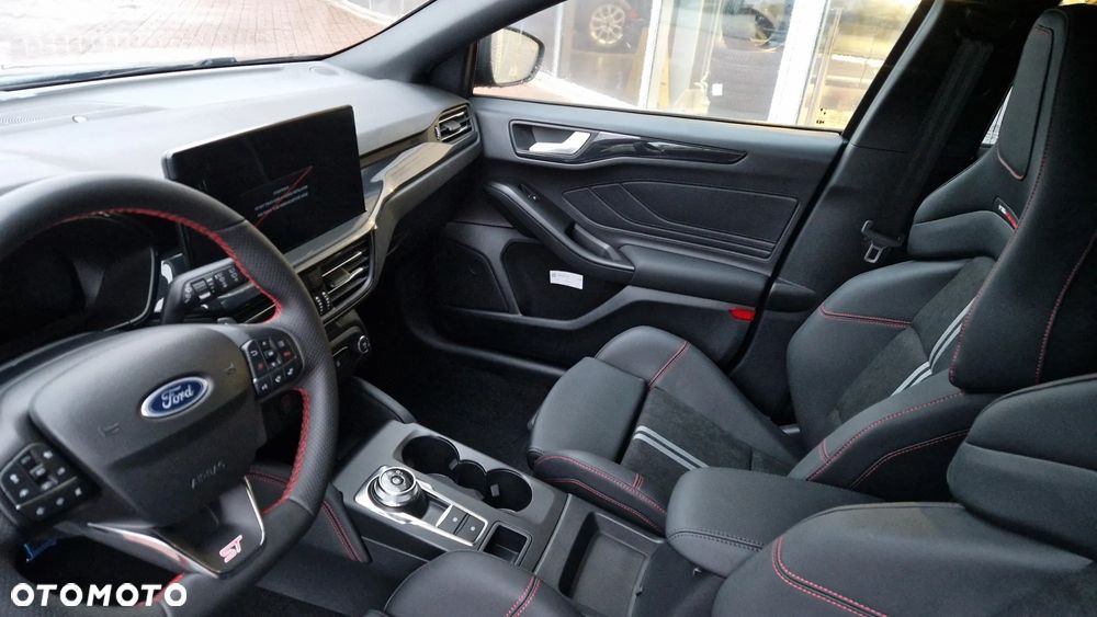 Ford Focus SW 2.3 EcoBoost ST X - 14