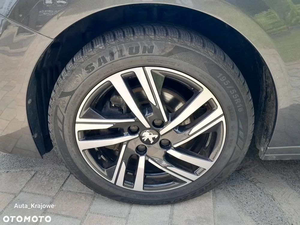 Peugeot 208 PureTech 100 EAT8 Allure - 31
