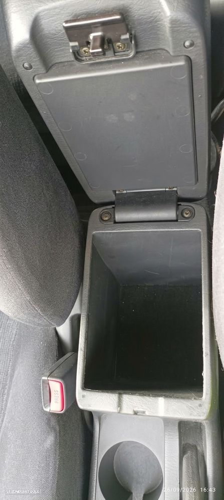 Toyota Corolla 1.6 VVT-i Sol - 14