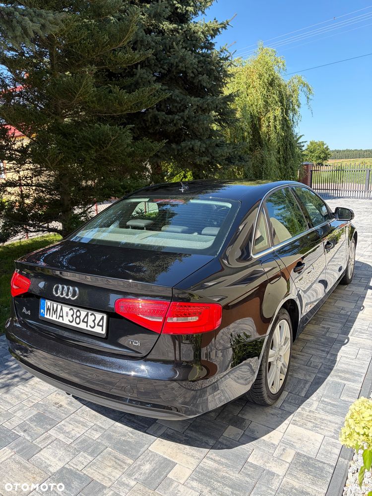 Audi A4 Limousine - 7