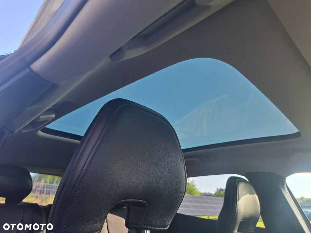 Volvo V40 D2 R-Design Summum - 25