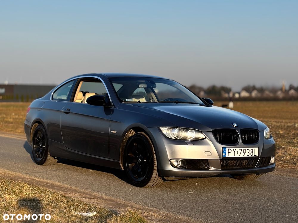 BMW Seria 3 325i - 5