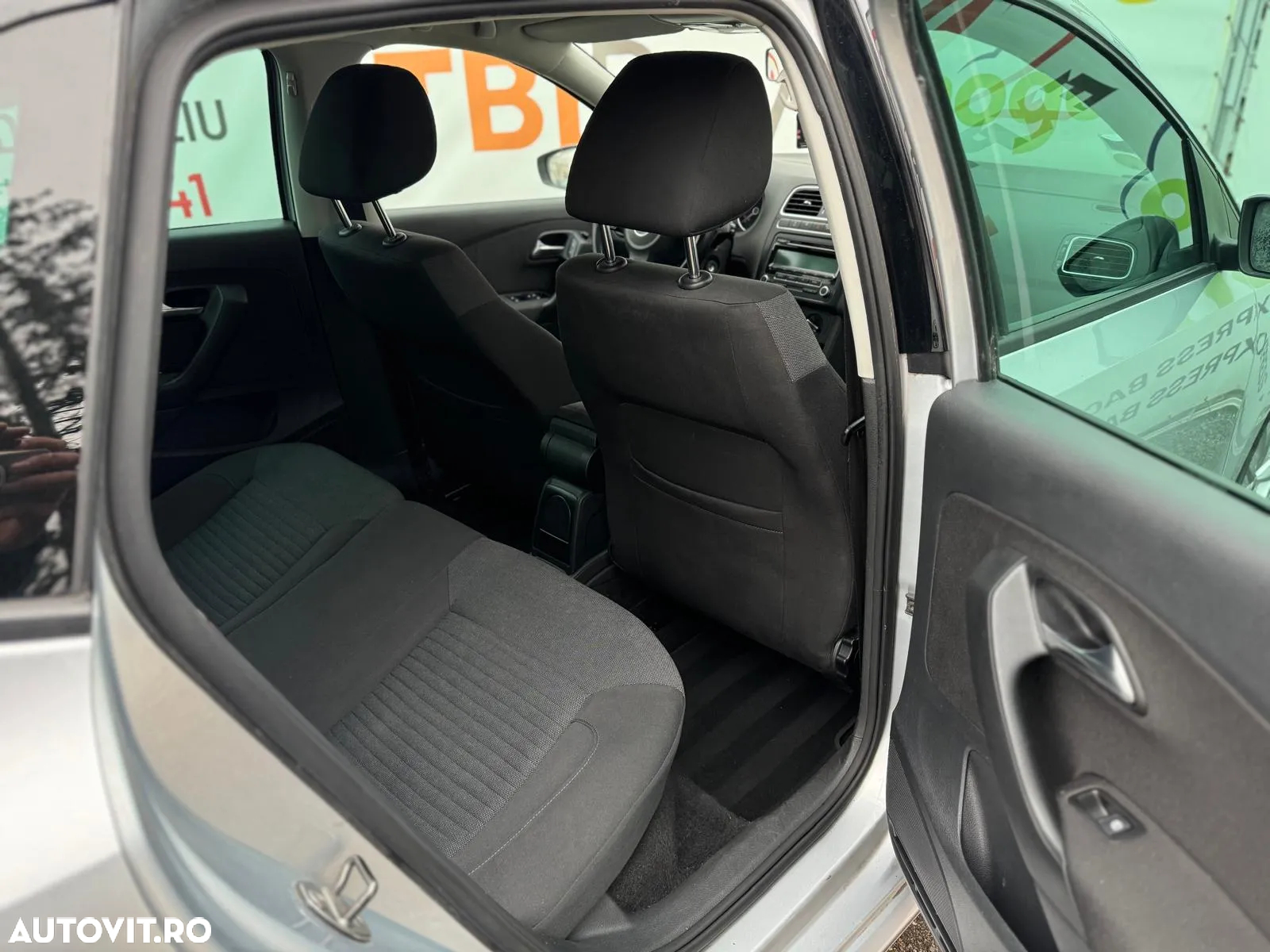 Volkswagen Polo 1.6 TDI DSG Comfortline - 23