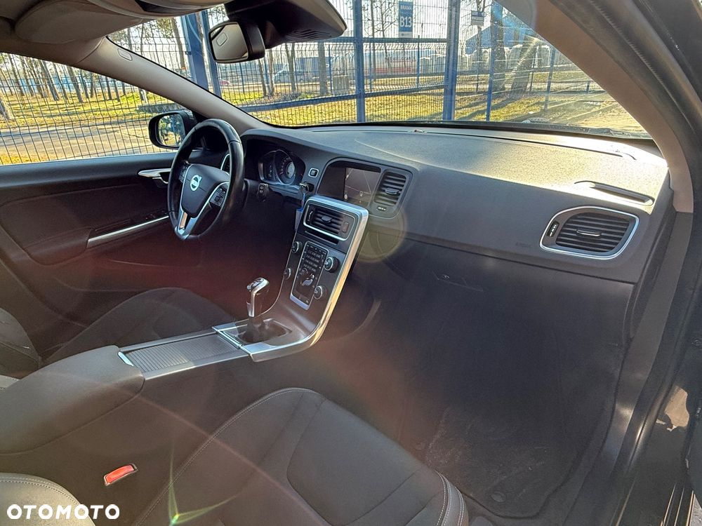 Volvo V60 D4 Drive-E Kinetic - 28