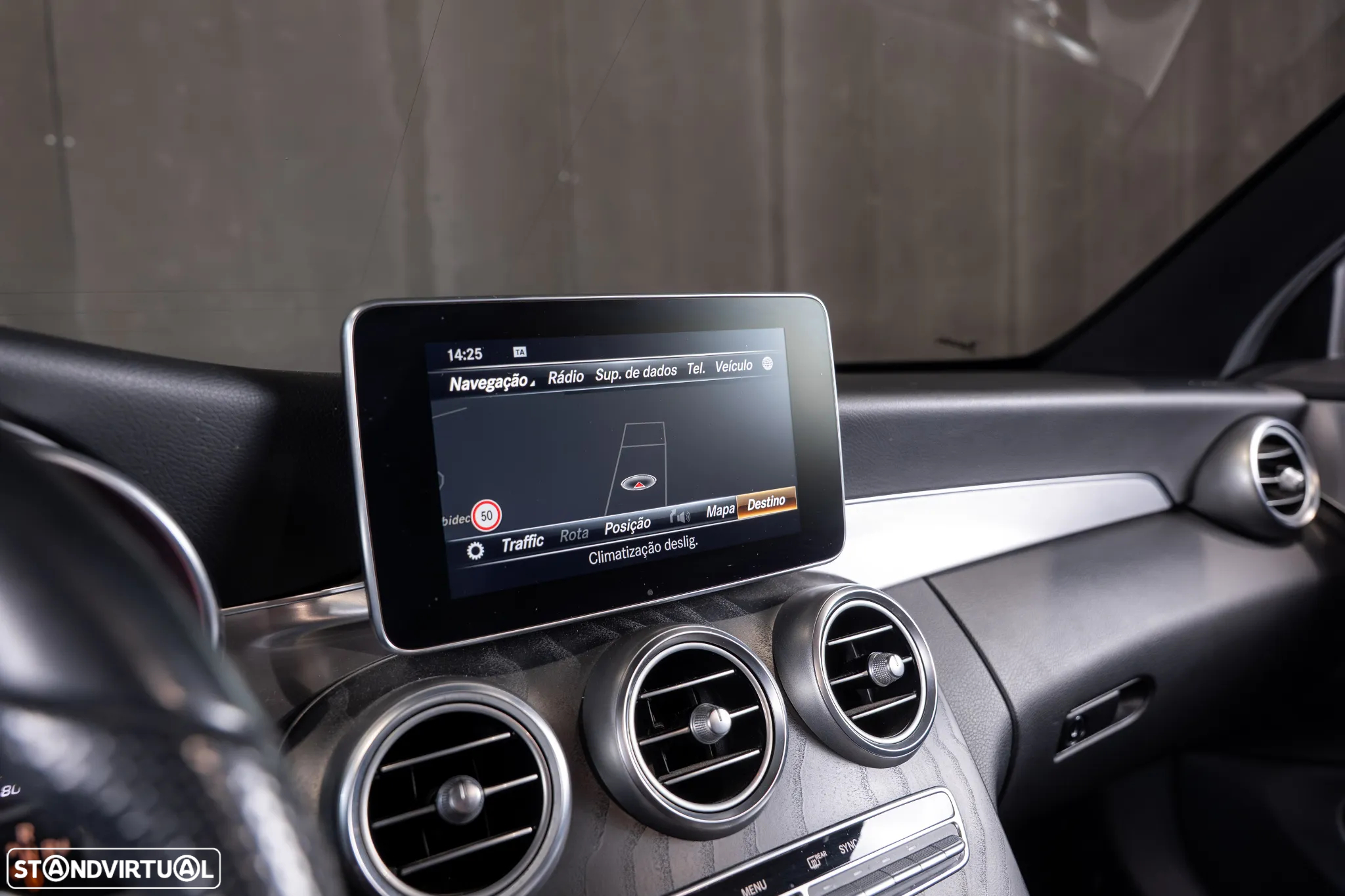 Mercedes-Benz C 220 d Cabrio 4Matic 9G-TRONIC AMG Line - 18