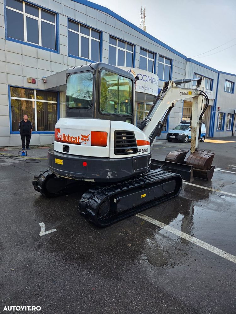 Bobcat E55 - 8