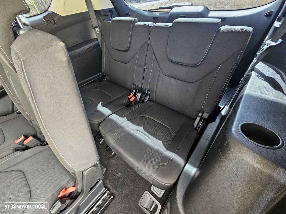 Ford S-Max 2.0 TDCi Titanium - 25